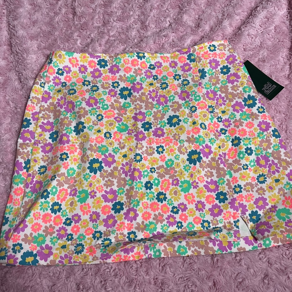 Floral mini skirt